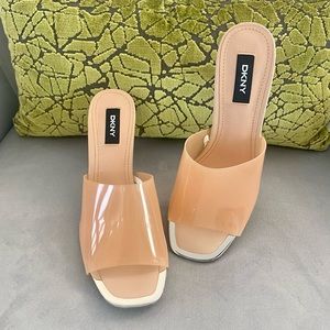 DKNY Bronx Vinyl Peep Toe Dress Sandals- EUC